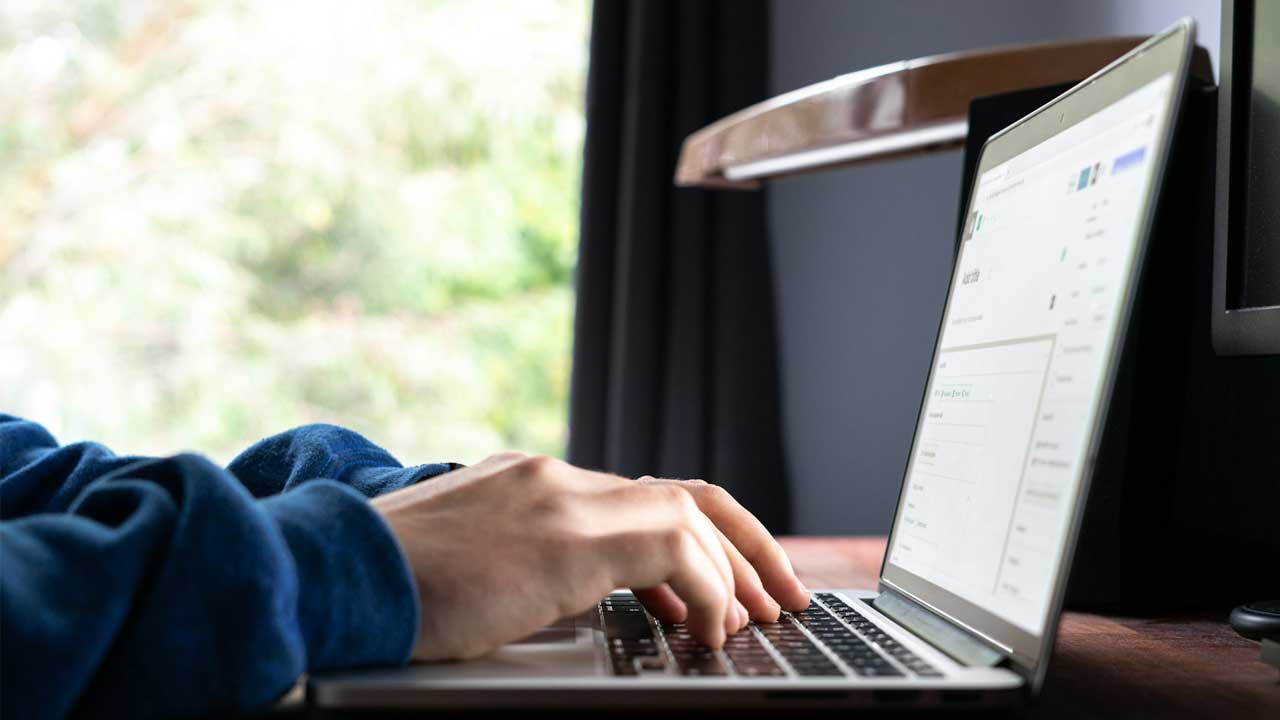 Headless CMS vs WordPress: Mana yang Sesuai Kebutuhan?